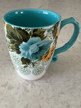 The Pioneer Woman “Sweet Rose” Pattern Stoneware Mug